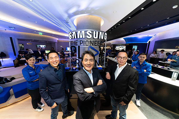 Samsung Experience Store 02